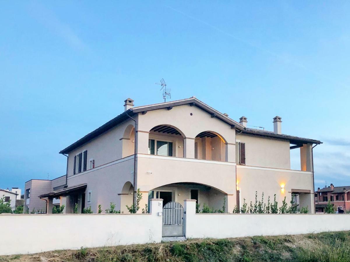 Villa Pirignano Foligno Eksteriør bilde